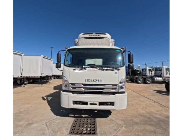 2025 Isuzu FTR Box Trucks