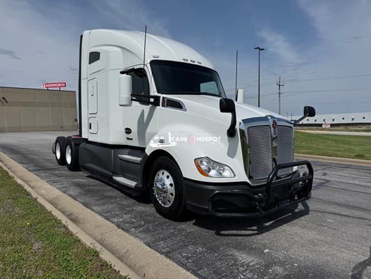 2022 Kenworth T680 Sleeper Trucks