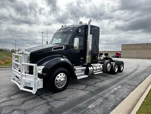 2022 Kenworth T880 Sleeper Trucks