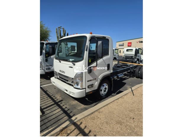 2024 Isuzu NPR Cab & Chassis Trucks