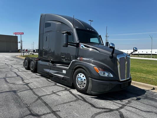 2023 Kenworth T680 Sleeper Trucks