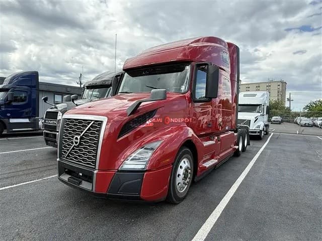2021 Volvo VNL 760 Sleeper Trucks