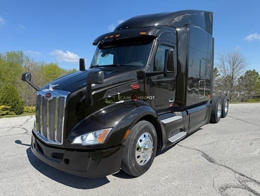 2023 Peterbilt  579 Sleeper Trucks