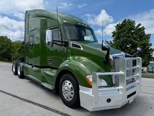 2022 Kenworth T680 Sleeper Trucks
