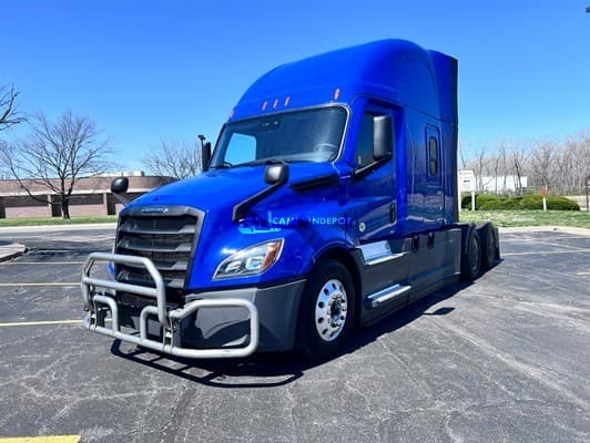 2021 Freightliner PT126064ST Sleeper Trucks