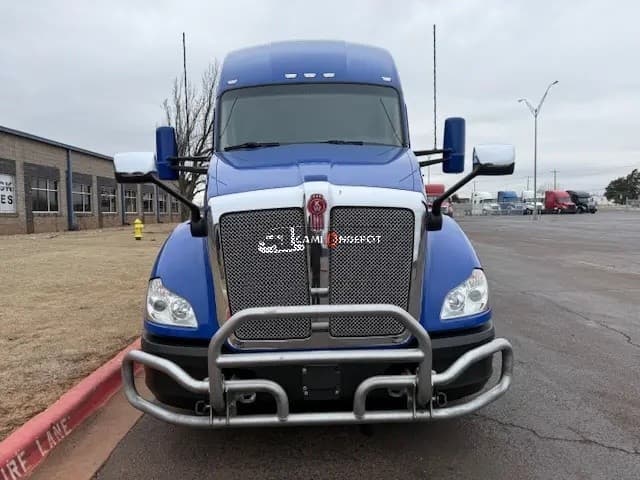 2021 Kenworth T680 Sleeper Trucks