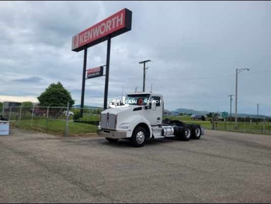 2023 Kenworth T880 Day Cab Trucks