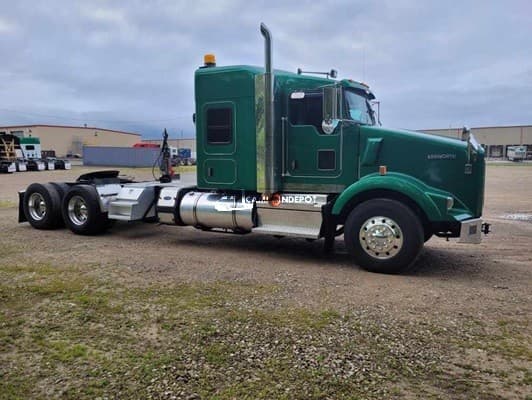 2020 Kenworth T800 Sleeper Trucks