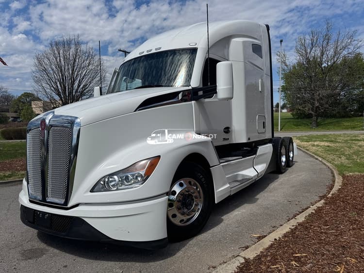 2024 Kenworth T680 Sleeper Trucks