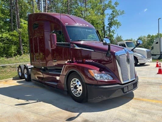 2022 Kenworth T680 Sleeper Trucks