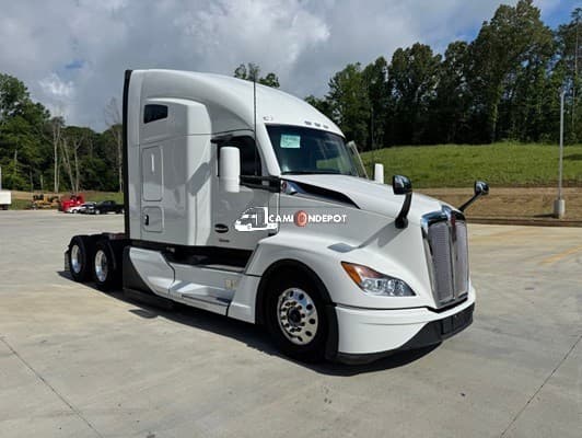 2022 Kenworth T680 Sleeper Trucks