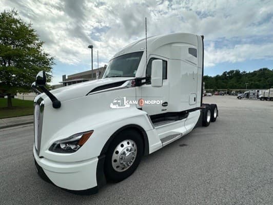 2023 Kenworth T680 Sleeper Trucks