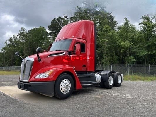 2025 Kenworth T680 Day Cab Trucks