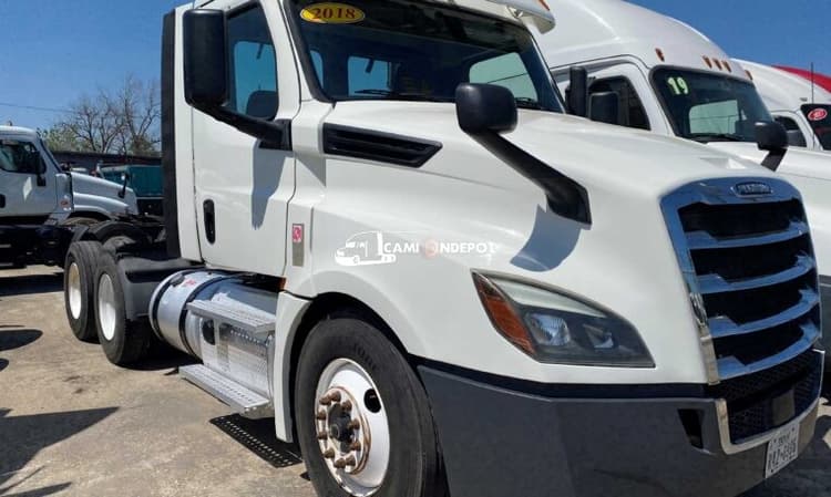 2018 Freightliner CASCADIA 126 Day Cab Trucks