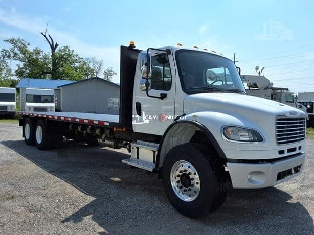 2014 Freightliner BUSINESS CLASS M2 106 Flatbed Trucks