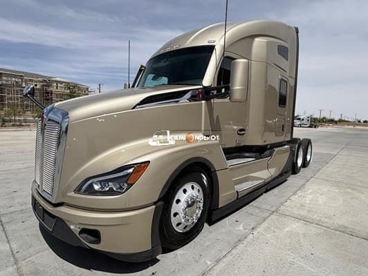 2024 Kenworth T680 Sleeper Trucks
