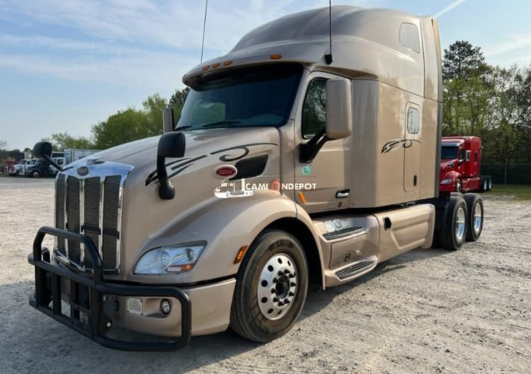 2021 Peterbilt 579 Sleeper Trucks