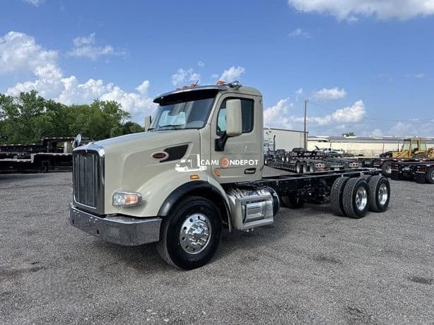 2018 Peterbilt 567 Cab & Chassis Trucks