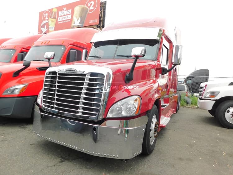 2016 Freightliner CASCADIA Sleeper Trucks