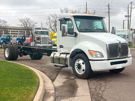 2025 Kenworth T280 Cab & Chassis Trucks