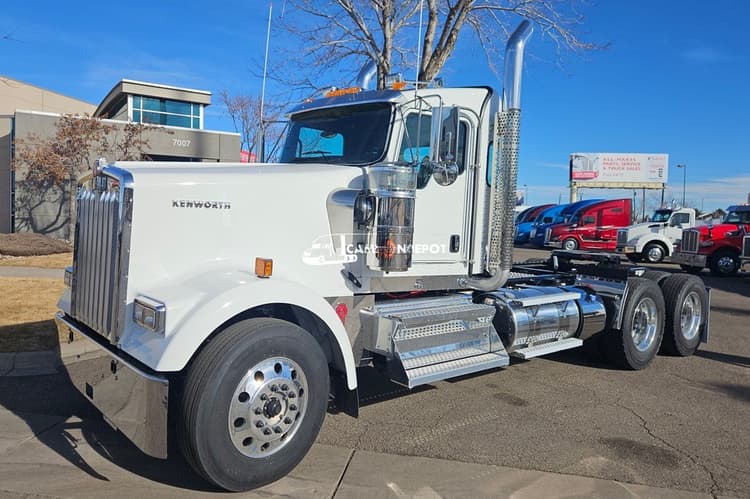 2026 Kenworth W900L Day Cab Trucks
