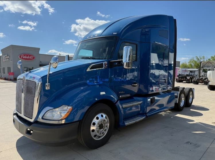 2023 Kenworth T680 Sleeper Trucks