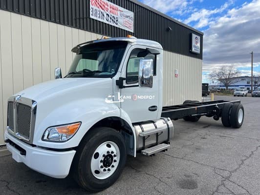 2025 Kenworth T280 Cab & Chassis Trucks