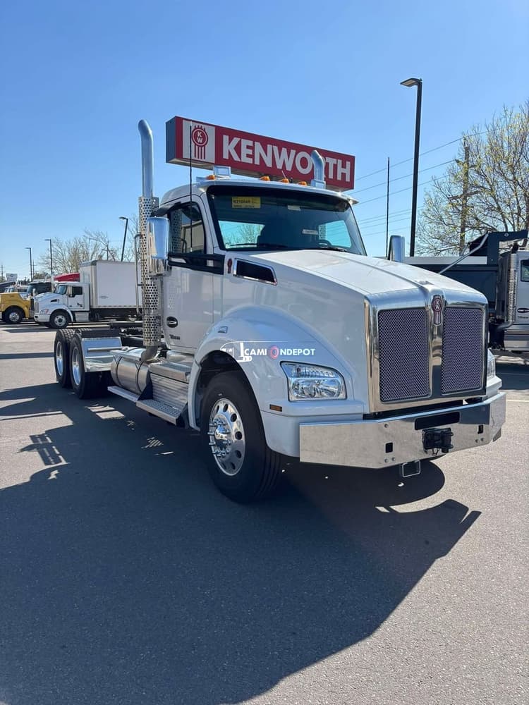 2026 Kenworth T880 Day Cab Trucks