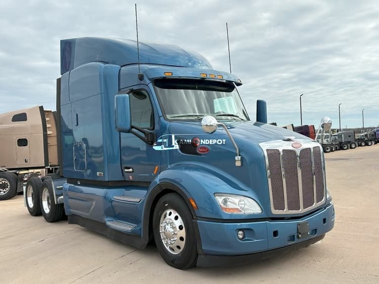 2020 Peterbilt 579 Sleeper Trucks