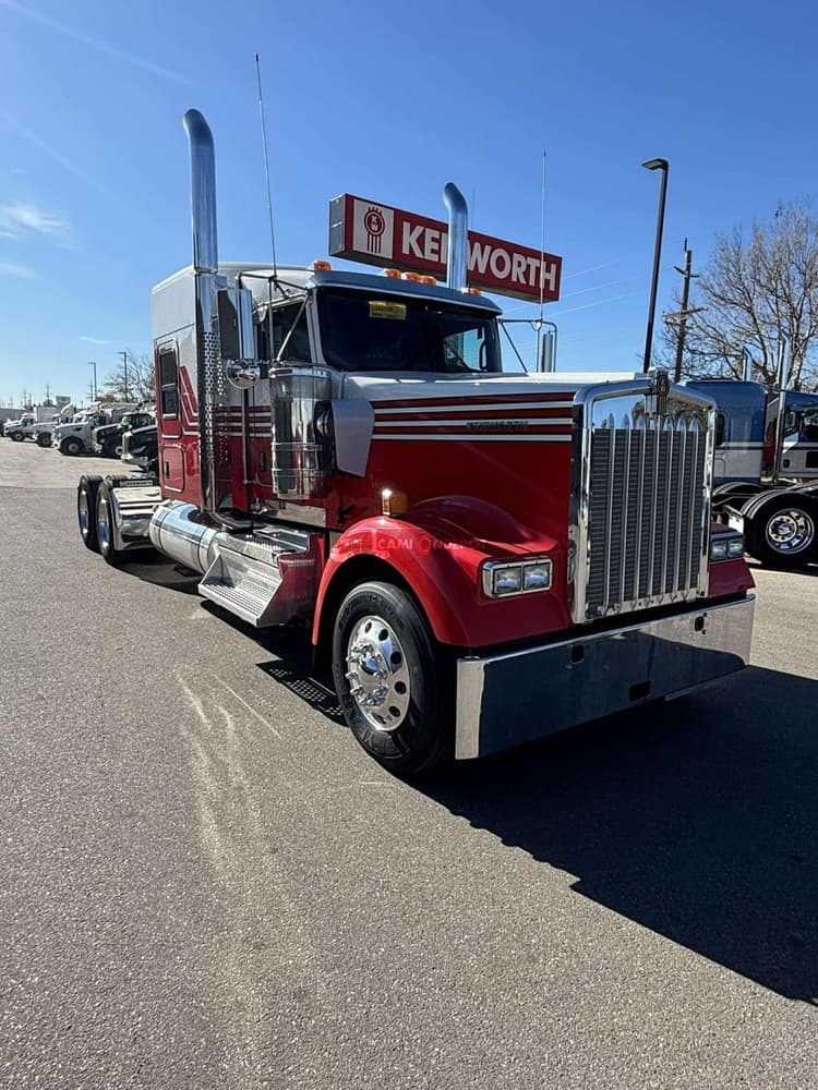 2025 Kenworth W900L Sleeper Trucks