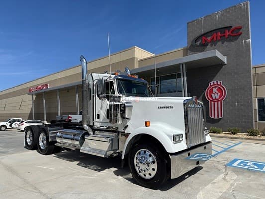 2026 Kenworth W900L Day Cab Trucks