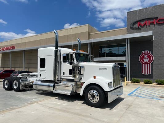 2026 Kenworth W900L Sleeper Trucks