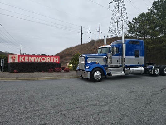 2025 Kenworth W900L Sleeper Trucks