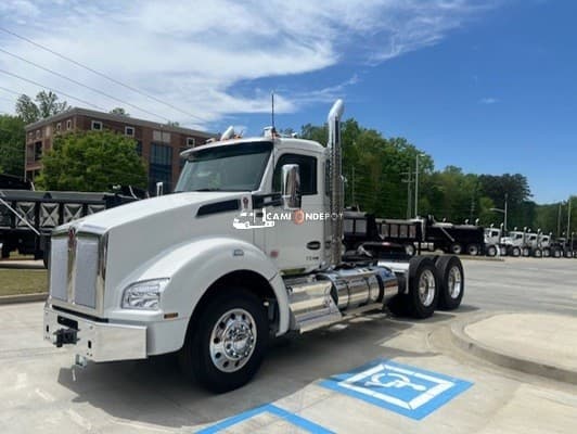 2026 Kenworth T880 Day Cab Trucks