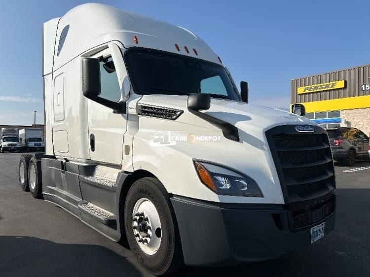 2022 Freightliner T12664ST Sleeper Trucks