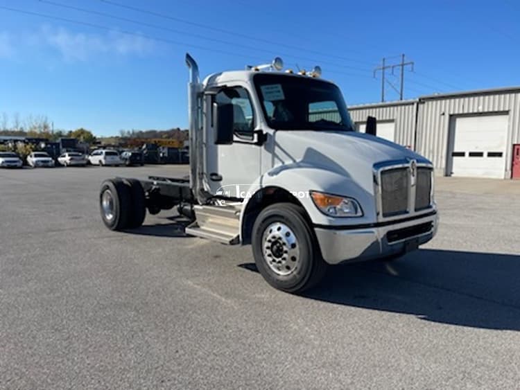 2025 Kenworth T380 Cab & Chassis Trucks