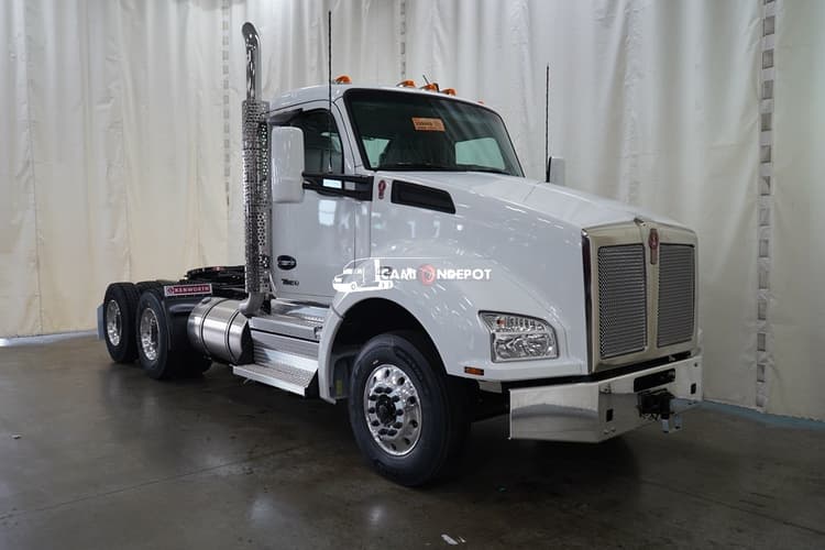 2025 Kenworth T880 Day Cab Trucks