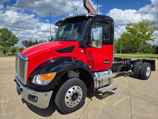 2025 Kenworth T280 Cab & Chassis Trucks