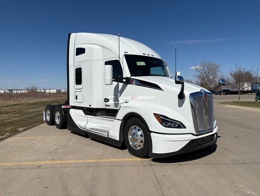 2026 Kenworth T680 Sleeper Trucks