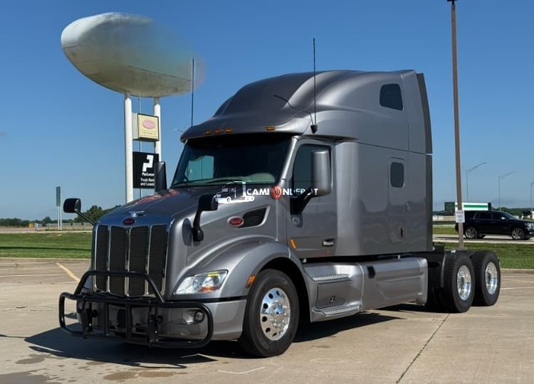 2021 Peterbilt 579 Sleeper Trucks