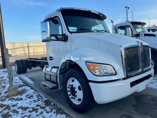 2025 Kenworth T280 Cab & Chassis Trucks