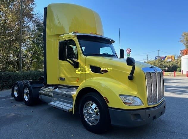 2021 Peterbilt 579 Day Cab Trucks