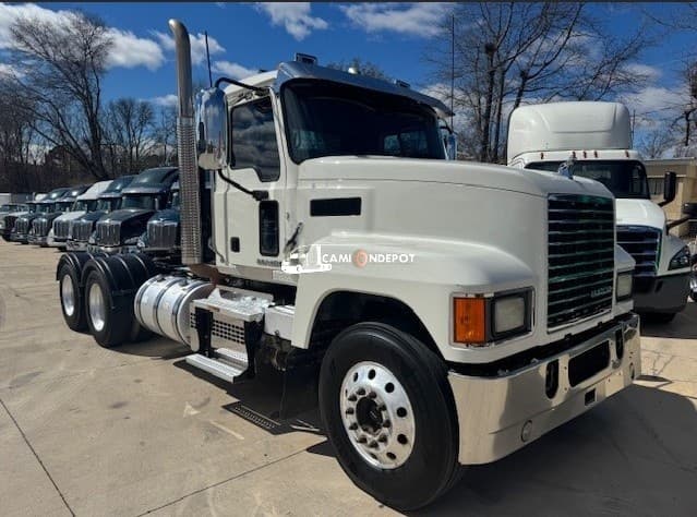 2019 Mack CHU613 Day Cab Trucks