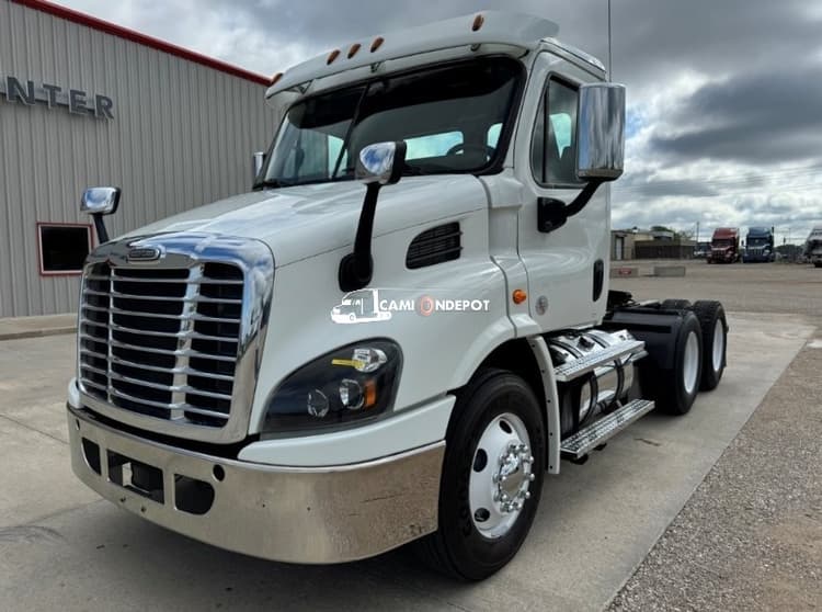 2017 Freightliner CASCADIA 113 Day Cab Trucks