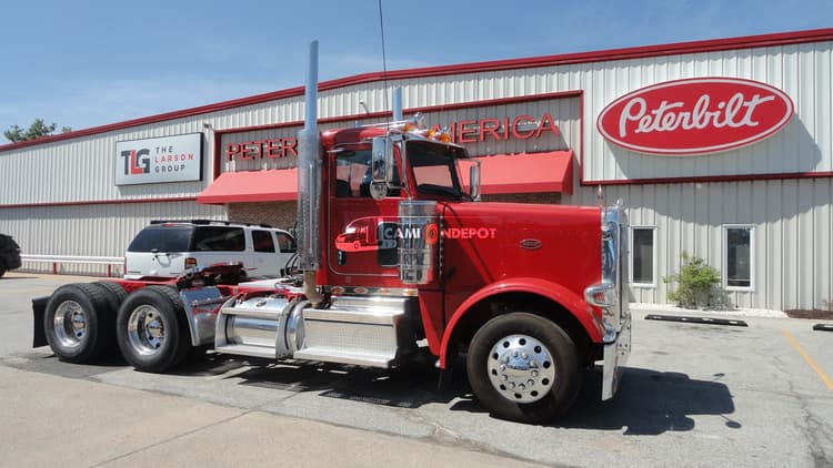 2020 Peterbilt 389 Day Cab Trucks