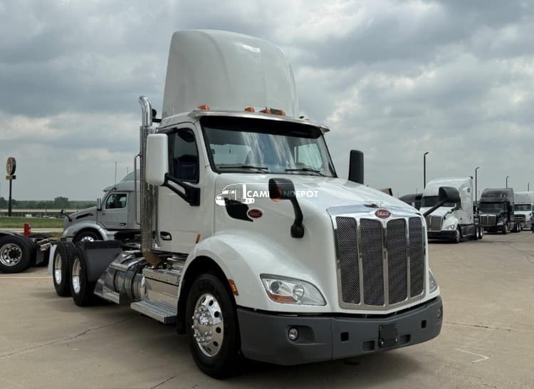 2020 Peterbilt 579 Day Cab Trucks