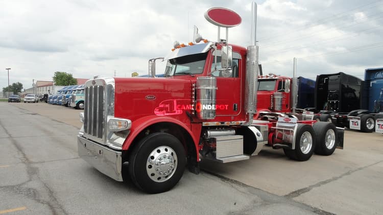 2020 Peterbilt 389 Day Cab Trucks
