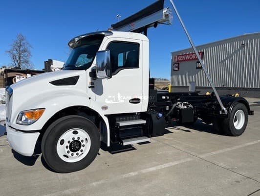 2025 Kenworth T280 Hooklift Trucks