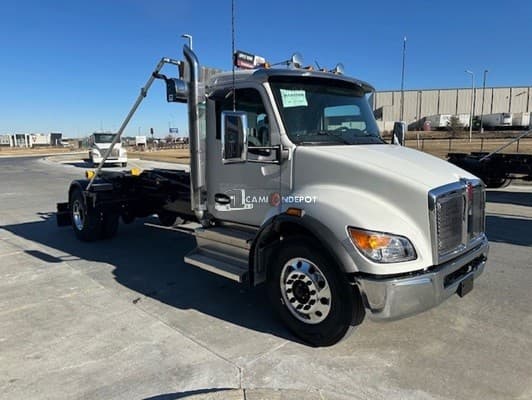 2025 Kenworth T380 Hooklift Trucks
