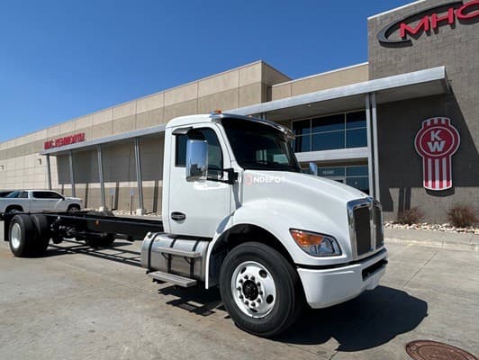 2025 Kenworth T280 Cab & Chassis Trucks